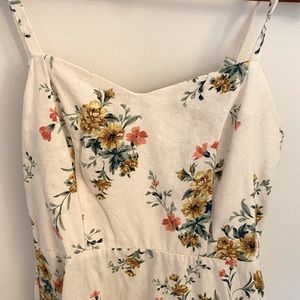 Old Navy Floral Linen-Blend Fit & 
White Floral